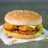 Бургер с креветками в Max Burger Halal