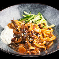 Жареный лагман с морепродуктами в Пан Лагман