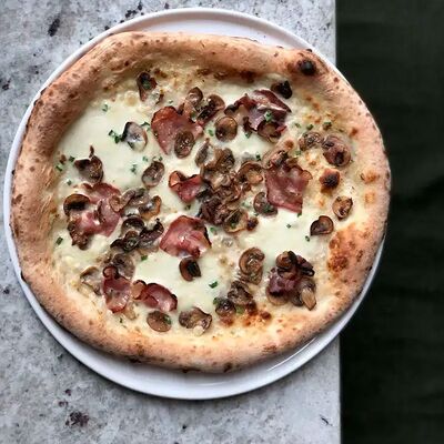 Бекон и грибы (28 см) в Tin по цене 930 ₽