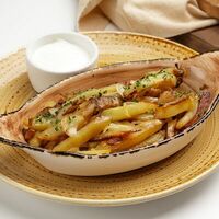 Жареный картофель с грибами в Строганов Бар & Гриль