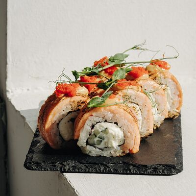 Опаленная Филадельфия в Sushi Iva по цене 842 ₽