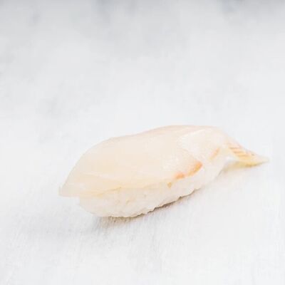 Суши с окунем в Yummy yummy по цене 85 ₽