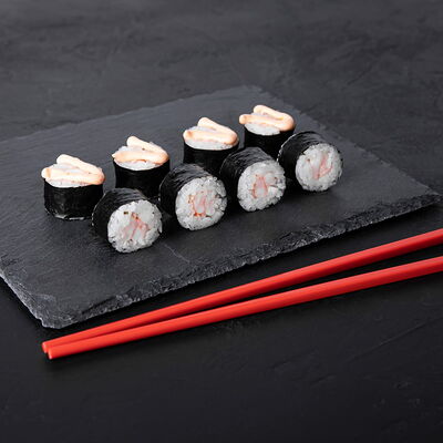 Ролл с креветкой и спайси-соусом в Sushiman по цене 440 ₽