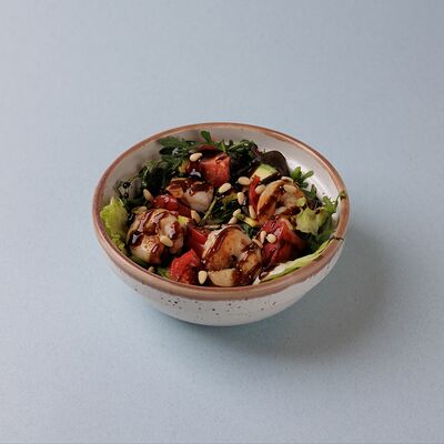 Салат с креветками и авокадо в Сладко Вкусно по цене 850 ₽
