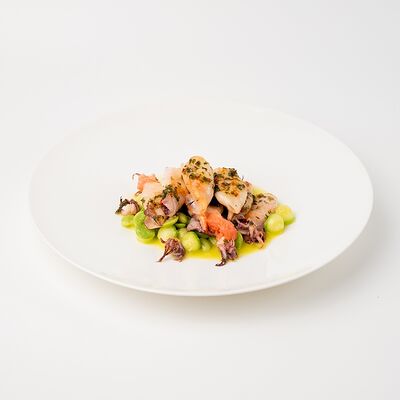 Кальмары на гриле с фермерским кабачком в KM20 по цене 1320 ₽