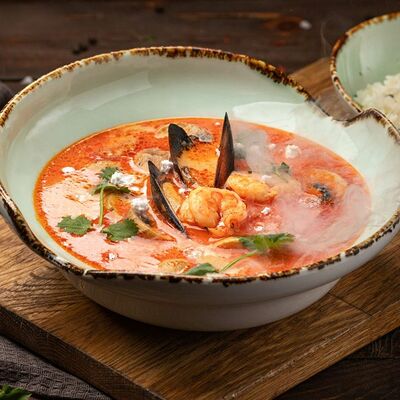 Суп Том-ям с морепродуктами в Седло по цене 895 ₽