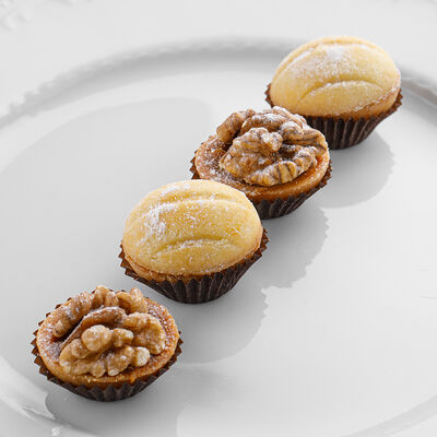 Орешки с вареной сгущенкой в Волга-Волга по цене 290 ₽