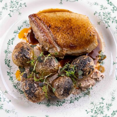 Утиная грудка с запеченным картофелем в Пиццерия Pizzamento по цене 1150 ₽