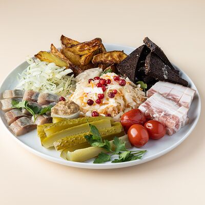 Русское застолье в Шарики по цене 750 ₽