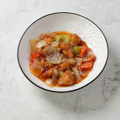 Курица в кисло-сладком соусе по-тайскив Siam Thai Kitchen по цене 490 ₽