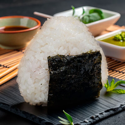 Онигири Тунец в Yorokobi по цене 350 ₽