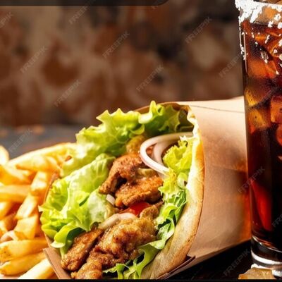 Шаурма стандартная + Кола 1 л + картофель фрив Есть где поесть по цене 730 ₽