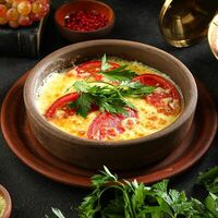 Сулугуни жареный с томатом в Добрый Грузин