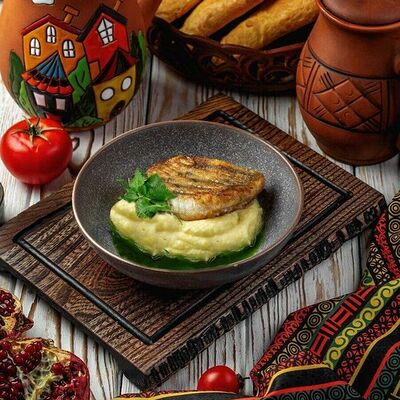 Судак с картофельным пюре в Тут харчо по цене 894 ₽