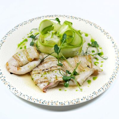 Кальмар на углях в DVOR гриль-бистро по цене 860 ₽