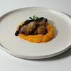 Утка конфи с морковным пюре в URBAN Lounge по цене 1080
