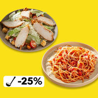 Обед с пастой Болоньезе и салатом Цезарь в Пока горячее