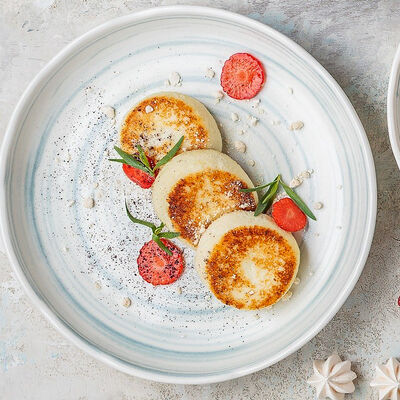 Сырники со сметаной в Двор Помидор по цене 350