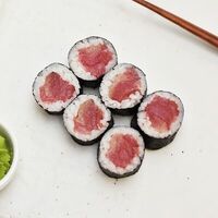 Маки ролл с тунцом в Lookin Cooking