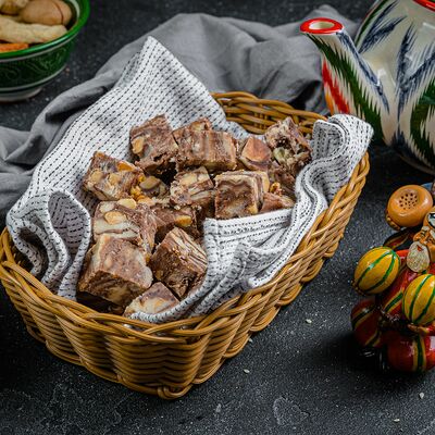 Халва в PLOVBOX по цене 200