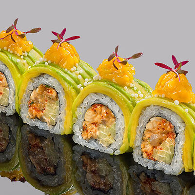 Ролл с угрем, авокадо, огурцом и соусом спайси в Bluefin по цене 1360 ₽