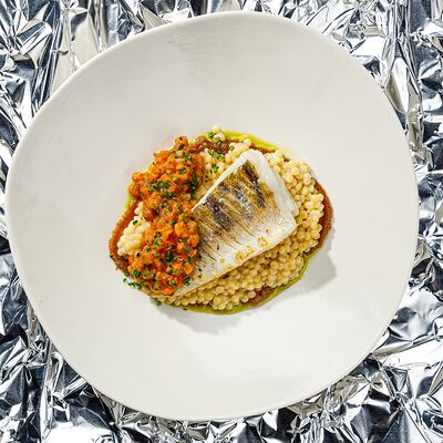 Судак, птитим, томатная сальса в Skybar по цене 890 ₽