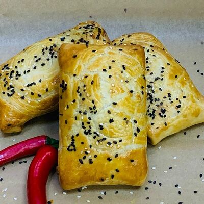 Самса с курицей в Шаверма по цене 180 ₽