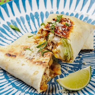 Буррито сырный цыпленок в Taqueria by mexico crew по цене 525 ₽