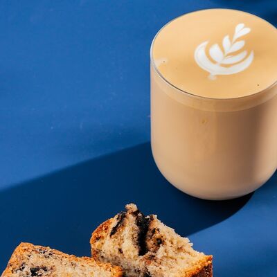 Капучино Соленая карамель в Baggins Coffee по цене 335 ₽