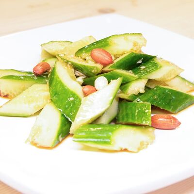 Салат из битых огурцов в Китайский фонарик по цене 400 ₽