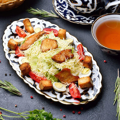 Цезарь с курицей в Чинар по цене 495 ₽