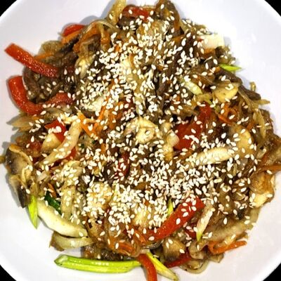 Фунчоза с курицей в Holiday Pizza по цене 369 ₽