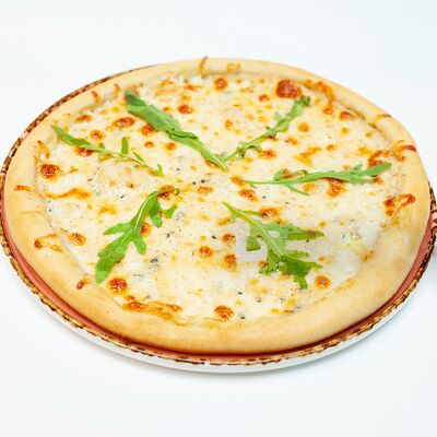 Пицца Сырная курочка в Pizza & Grille по цене 399 ₽