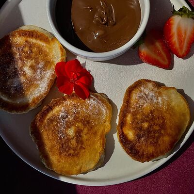 Оладьи с Нутеллой в Raison D’être по цене 350 ₽