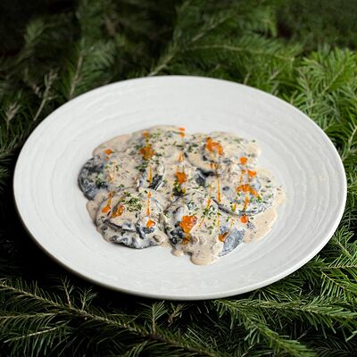 Равиоли из трески с тыквой и трюфельным соусом в Нобель по цене 710 ₽