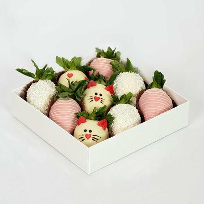 Клубника Hello Kitty S в Клубника в шоколаде VeryBerryLab по цене 3990 ₽