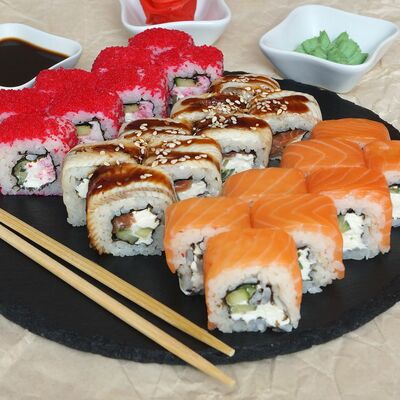 Набор холодных роллов Идеальное свидание в Суши-бар Тунец по цене 1039