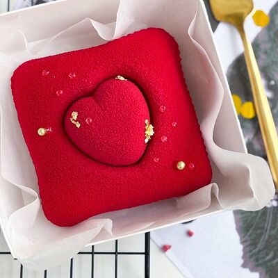 Муссовый бенто-торт Love в Tortterry по цене 960