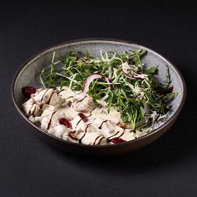 Салат с теплой куриной печенью в ЛАЛИКО ГРУЗИНСКАЯ КУХНЯ по цене 860 ₽