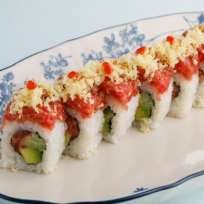 Ролл хрустящий острый тунец в Терраса по цене 1590 ₽