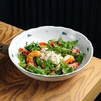 Рукола с креветками в Мона