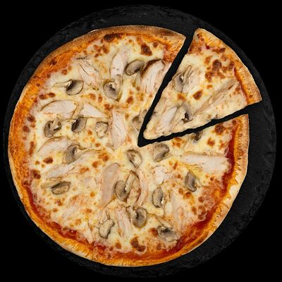Пицца Курочка-грибы в Суши Фишка по цене 755 ₽