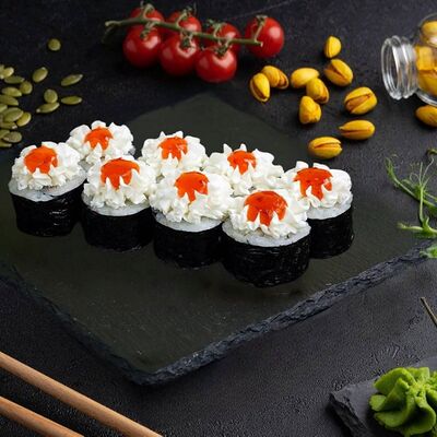 Ролл Красная шапочка Rolls в Самурай SUSHI PREMIUM по цене 462 ₽