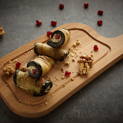 Рулет из баклажанов с орехами в Campus Grill по цене 500 ₽