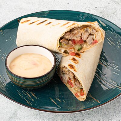 Шаверма с курицей в Тарелка по цене 307 ₽