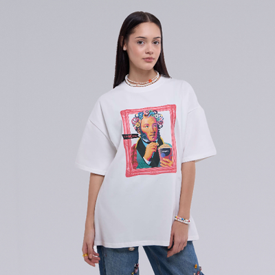 Футболка Каро Пушкин молочный, M в КАРО по цене 2490 ₽