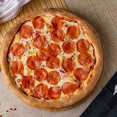 Пицца Пепперони 40 см в Бурито по цене 1110 ₽