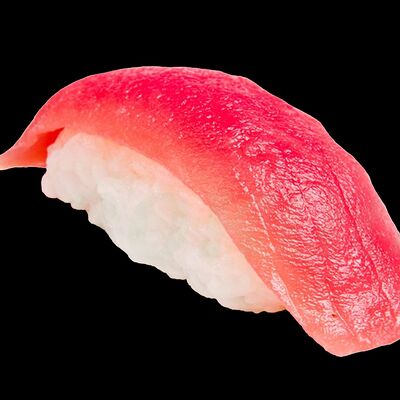Суши с тунцом в Sushiko по цене 219 ₽