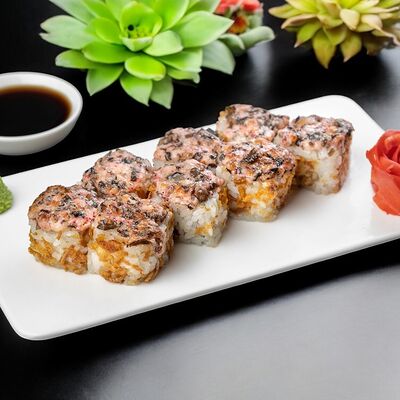 Запеченный ролл Хрустящий угорь в Окинава Гурмэ по цене 699 ₽