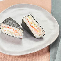 Онигири креветка с икрой в Spoke